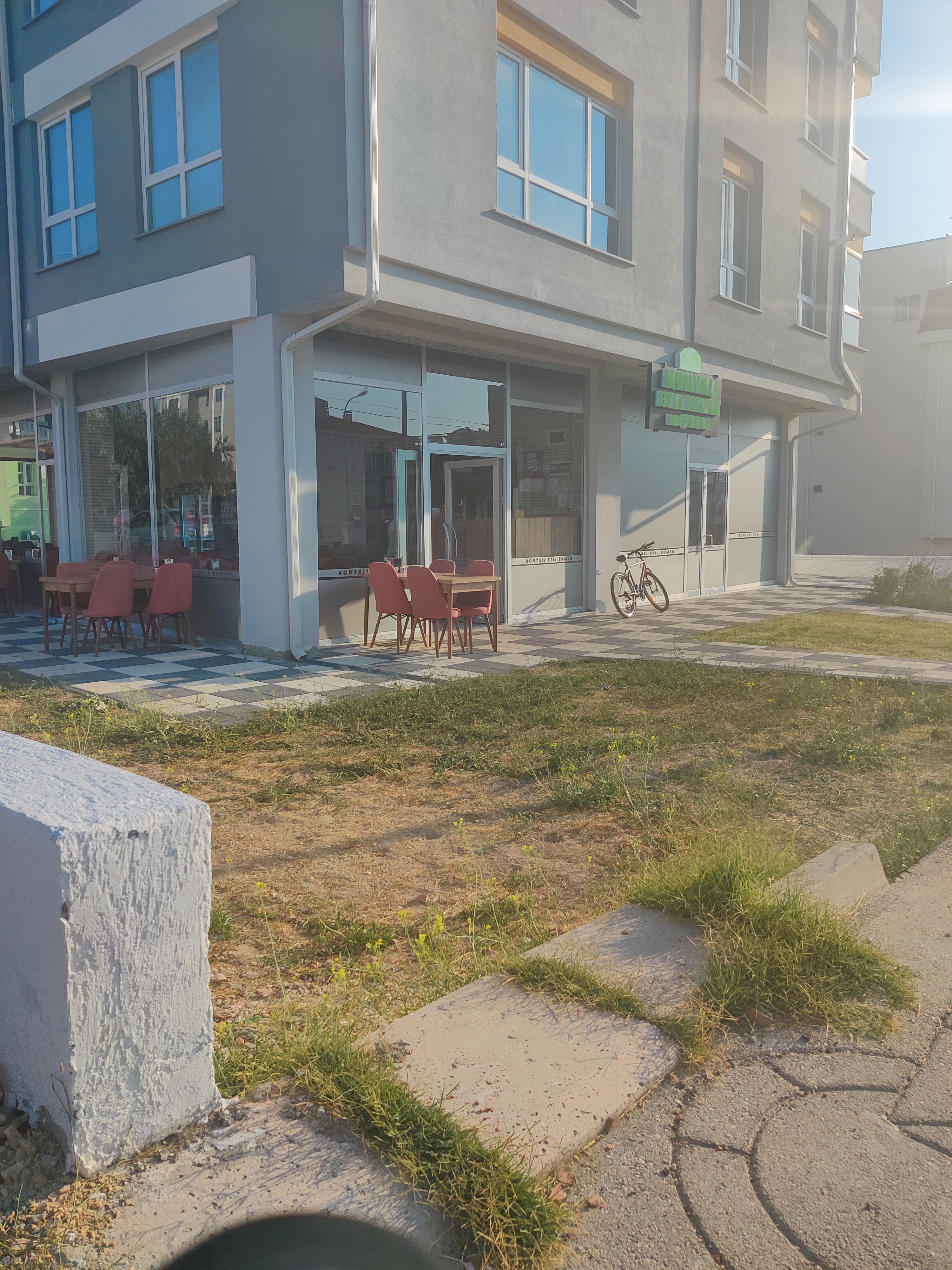 Konyalı etli ekmek ve çorba