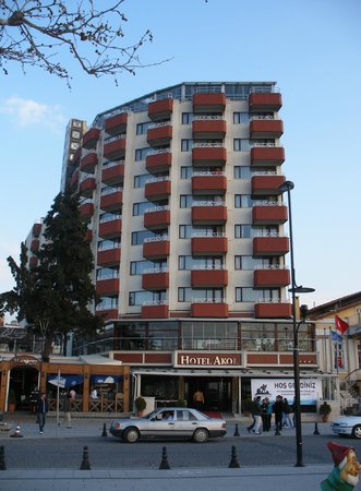 HOTEL AKOL