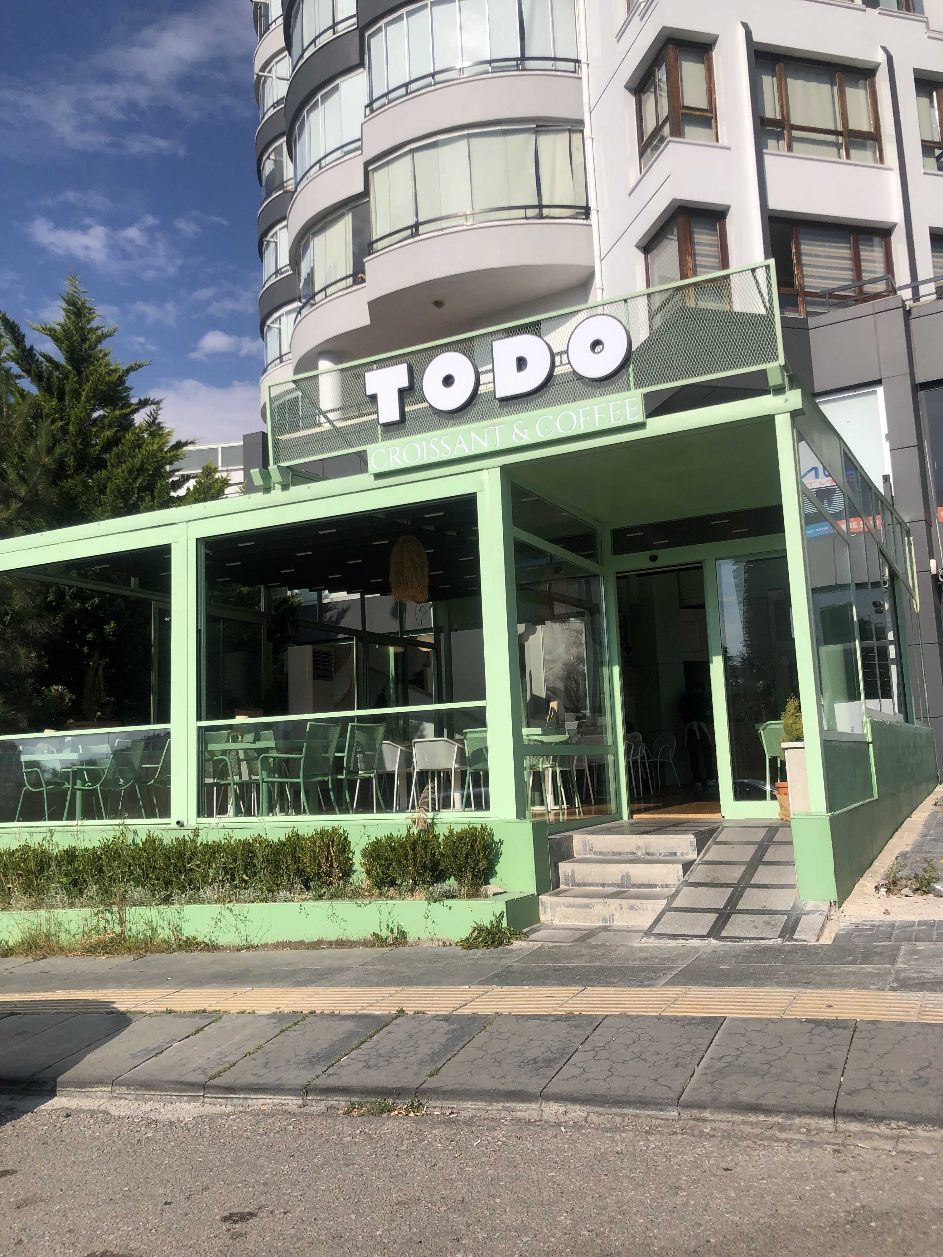 Todo Croissant & Coffee